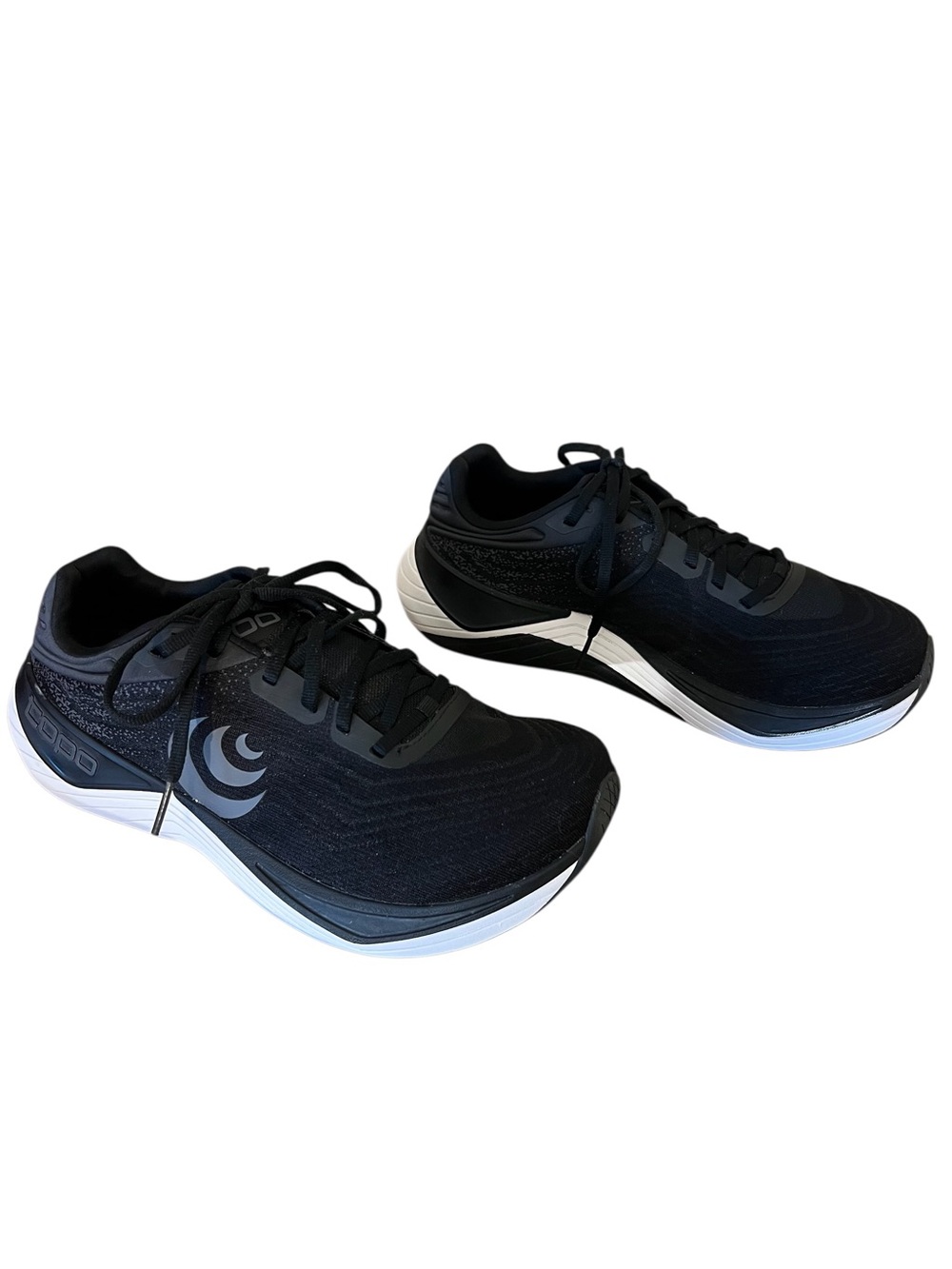 Topo women’s ultrafly 5 running shoes black white sz 8 wide